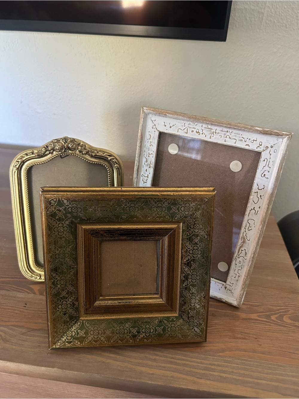 Anthropologie Gold and White Decorative Frame Set